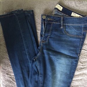 Low-Mid Rise Ripped Skinny Jeans